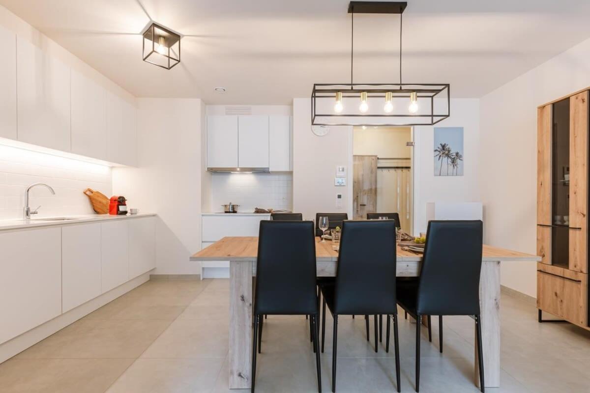 Huswell - Bright Apartment Only 5 Minutes From The Beach ميدل كيرك المظهر الخارجي الصورة